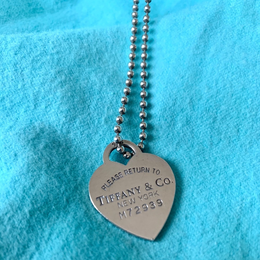 Tiffany and Co return to Tiffany necklace.